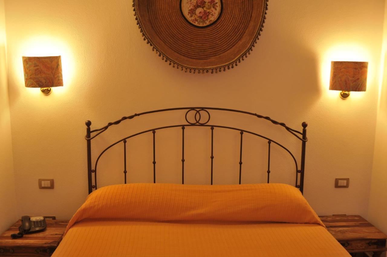 Hotel Villa Pimpina Carloforte Kültér fotó
