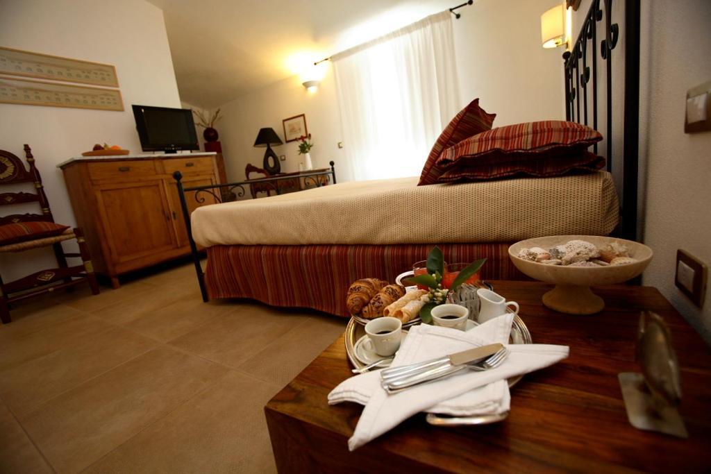 Hotel Villa Pimpina Carloforte Szoba fotó