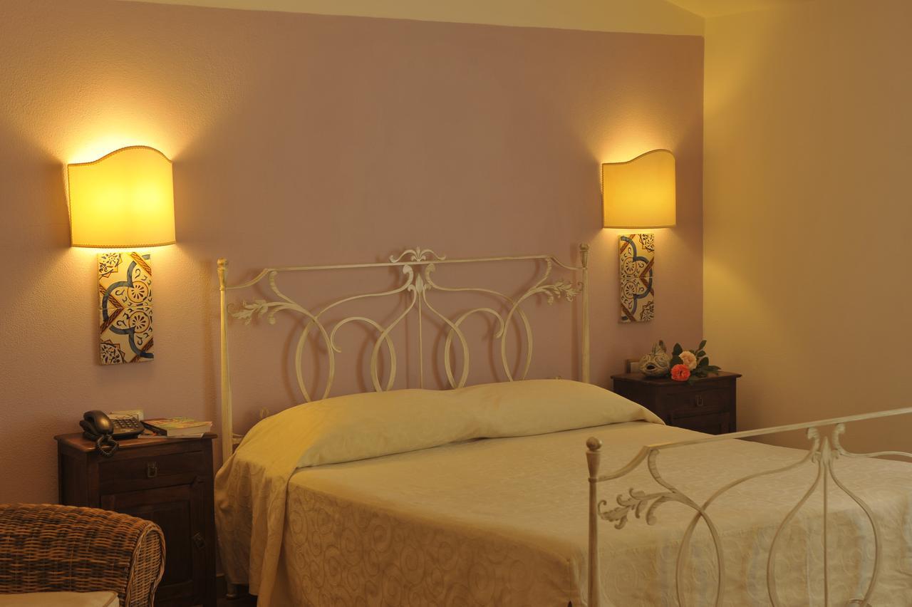 Hotel Villa Pimpina Carloforte Kültér fotó